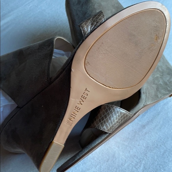 Gorgeous chic Nine West Gladiator wedge 9M - Picture 16 of 16